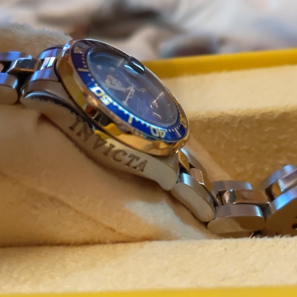 Invicta Watch - Picture 4 of 6